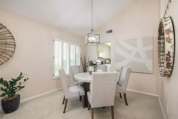 Carlsbad, CA 92009,2609 Sombrosa Street