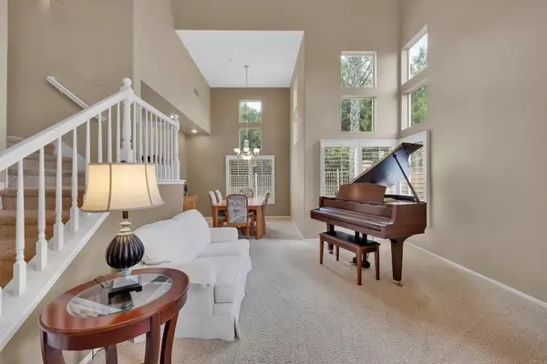 Escondido, CA 92026,2334 Canyon View Glen