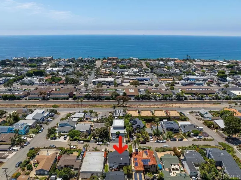 835 Dewitt Avenue #B, Encinitas, CA 92024