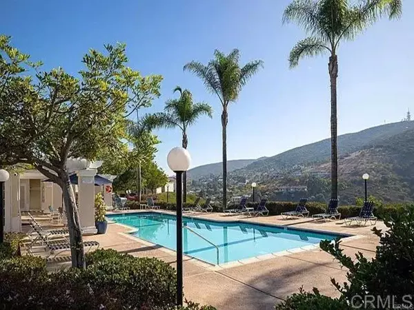 San Marcos, CA 92078,1622 Camino Rociar