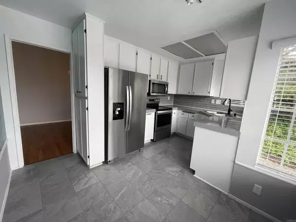 San Marcos, CA 92078,1622 Camino Rociar