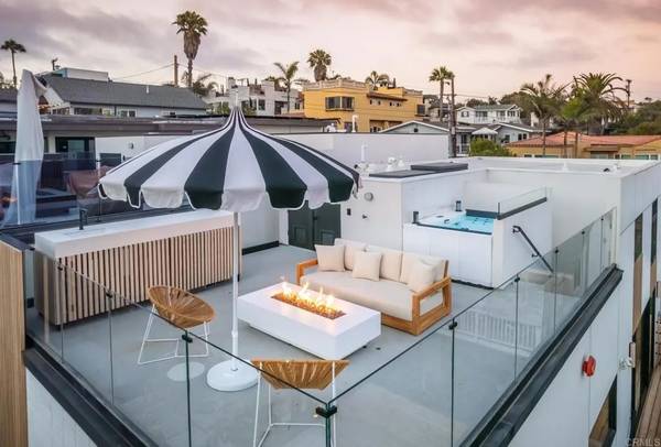 Encinitas, CA 92024,239 4th St