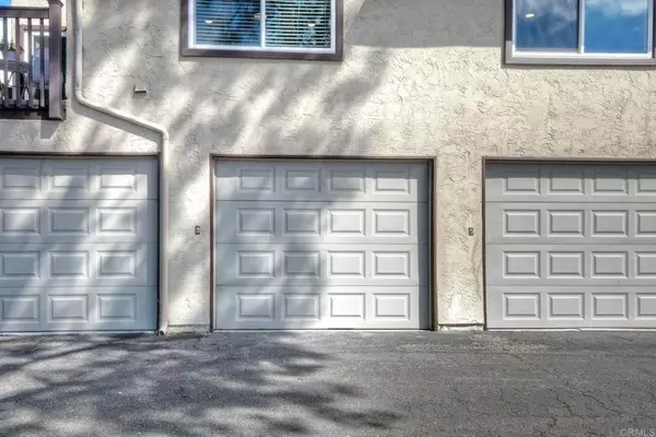 Carlsbad, CA 92009,7702 Caminito Tingo #H203