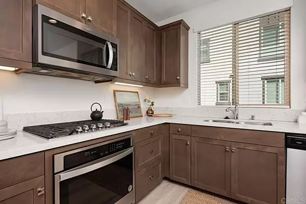 Vista, CA 92081,2333 Verano Way