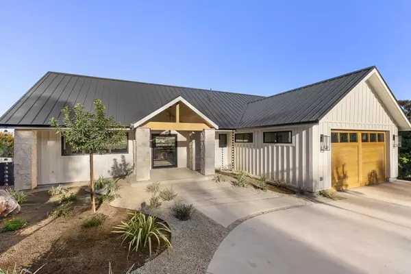 Carlsbad, CA 92008,3920 Holly Brae