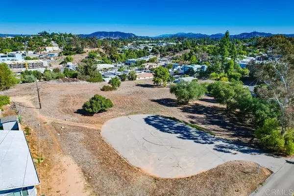 Fallbrook, CA 92028,502 E Elder