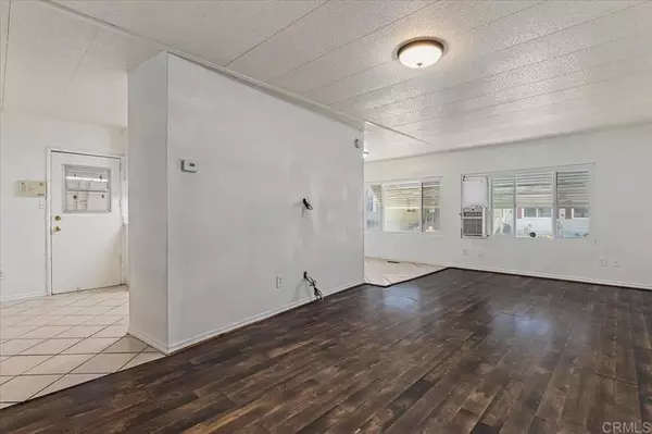 Vista, CA 92083,718 Sycamore #44