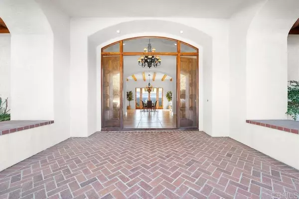 Fallbrook, CA 92028,2155 Mil Sorpresas Drive