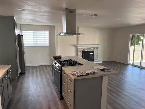 San Diego, CA 92111,3525 Ames St