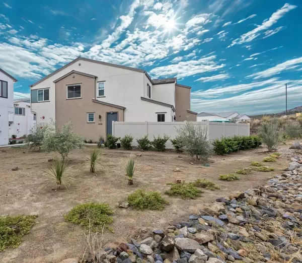 Fallbrook, CA 92028,35228 TUFT PLACE
