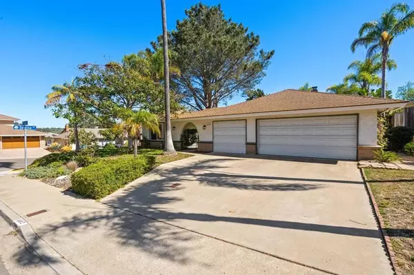 Solana Beach, CA 92075,602 Fresca Street