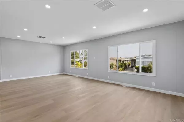San Marcos, CA 92078,1145 E Barham #15