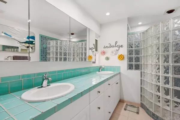 Oceanside, CA 92054,2363 Kenwyn Street