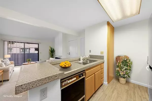 San Diego, CA 92123,9130 Gramercy Dr #403