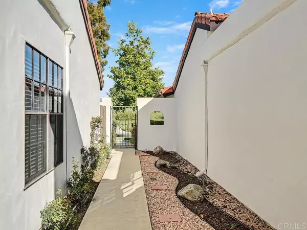 Fallbrook, CA 92028,1714 Woodlark Lane
