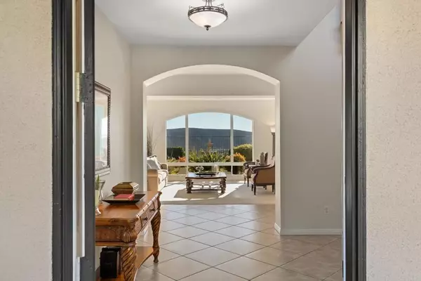 San Marcos, CA 92078,1490 Schoolhouse Way
