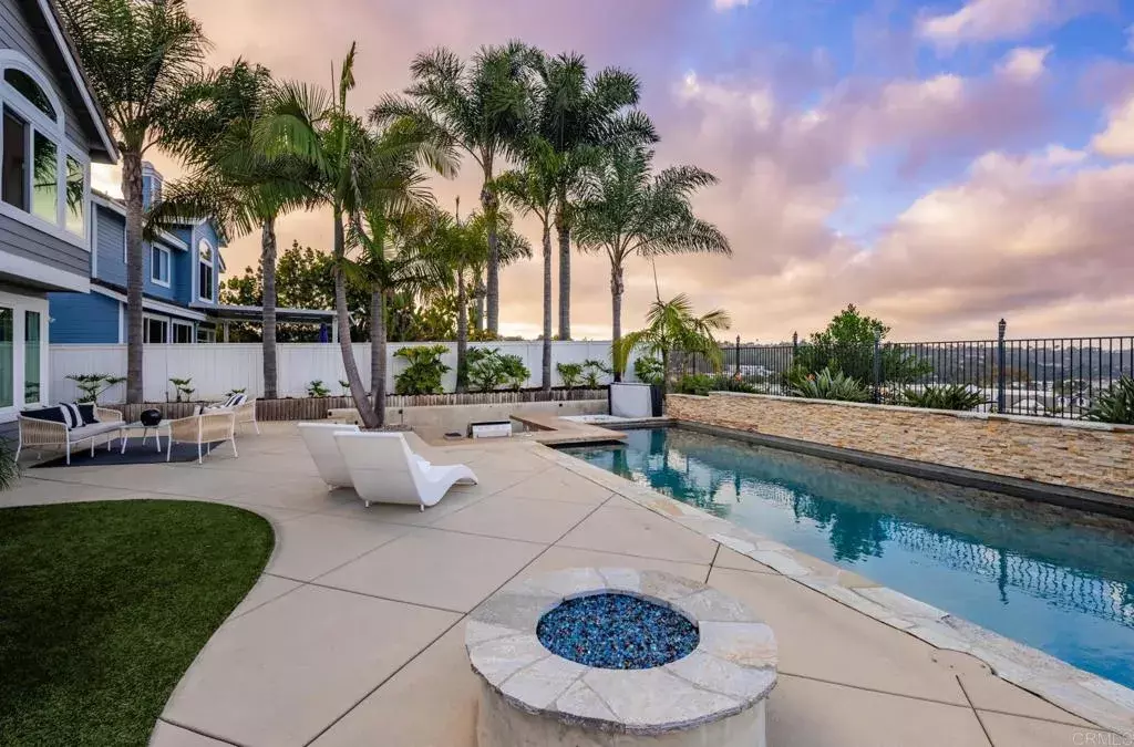 Encinitas, CA 92024,608 Crest Drive