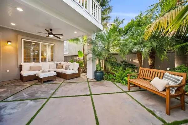 Carlsbad, CA 92011,7066 Leeward Street