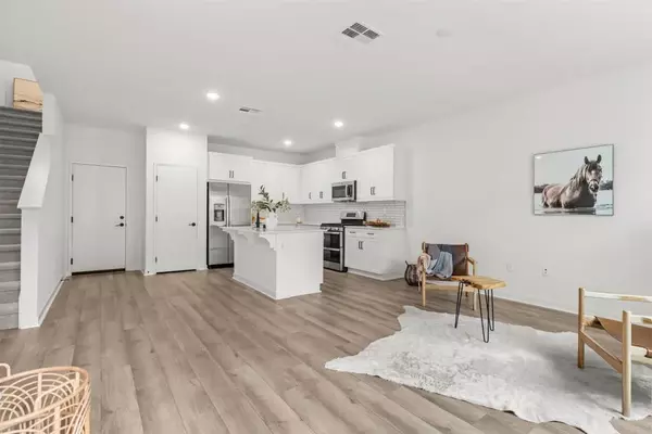 Fallbrook, CA 92028,319 MINNEOLA PLACE