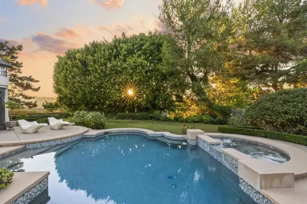 Rancho Santa Fe, CA 92067,5936 Fairway Place