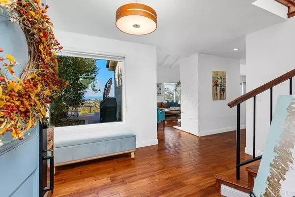 Encinitas, CA 92024,1762 Burgundy Road