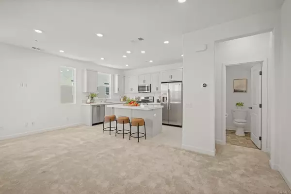 San Marcos, CA 92078,1229 Sunrise #104