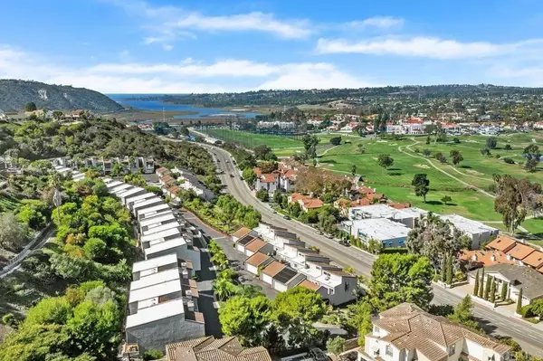 Carlsbad, CA 92009,2433 La Costa Ave. #A