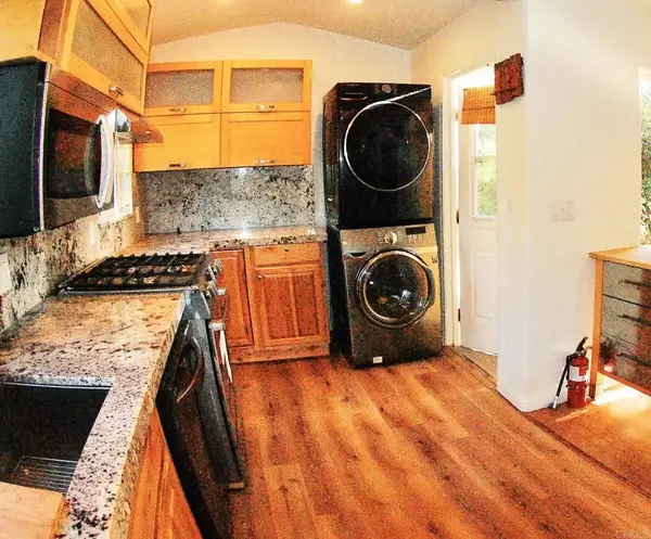 Vista, CA 92081,736 Mar Vista Drive