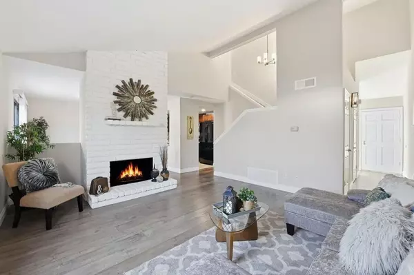 Vista, CA 92083,374 Forest Place