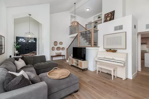 Carlsbad, CA 92009,3028 Del Rey Avenue