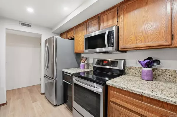 Escondido, CA 92025,1040 E Washington Avenue #37