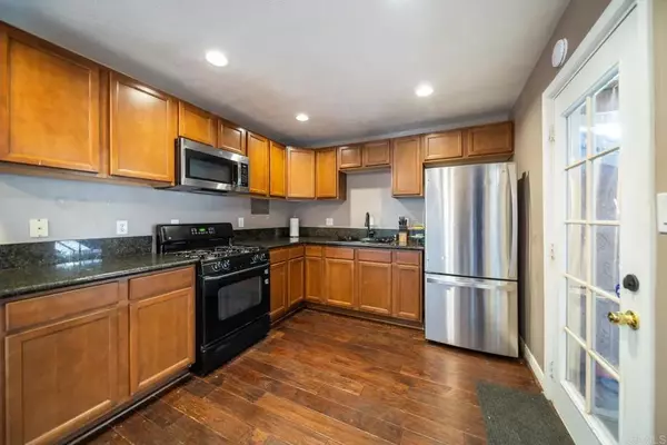 San Diego, CA 92139,2227 Flintridge Drive