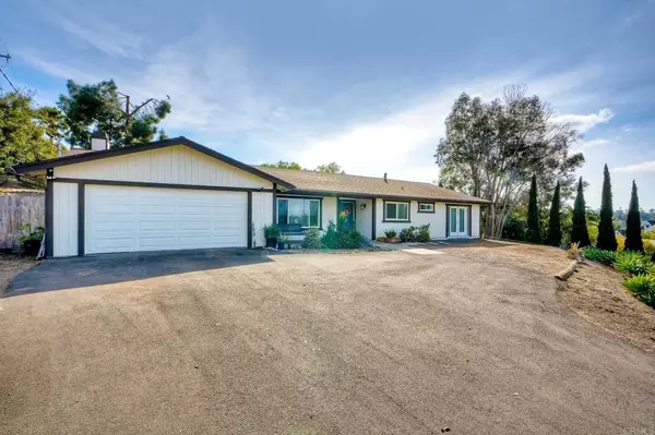 325 Estrelita Drive, Vista, CA 92084