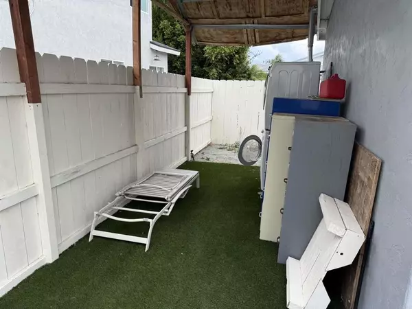 San Diego, CA 92117,4166 Cole Way