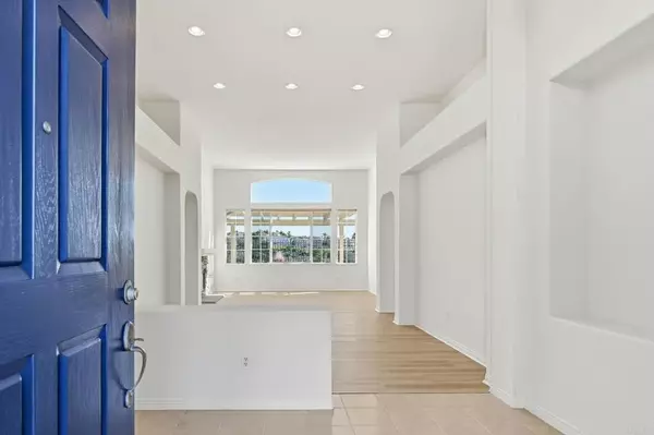 Carlsbad, CA 92011,1359 Sparrow Road