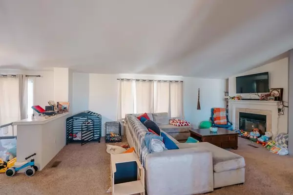 29 Palms, CA 92277,4740 Flying H Rd