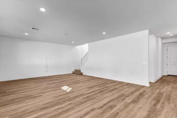 San Diego, CA 92126,7636 Acama Street