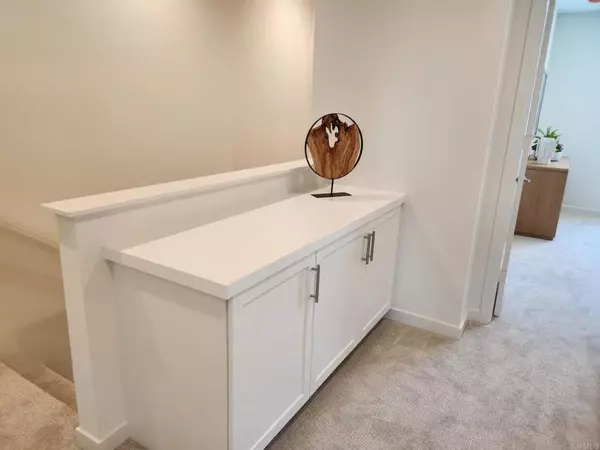 Carlsbad, CA 92008,2555 Elderberry Lane