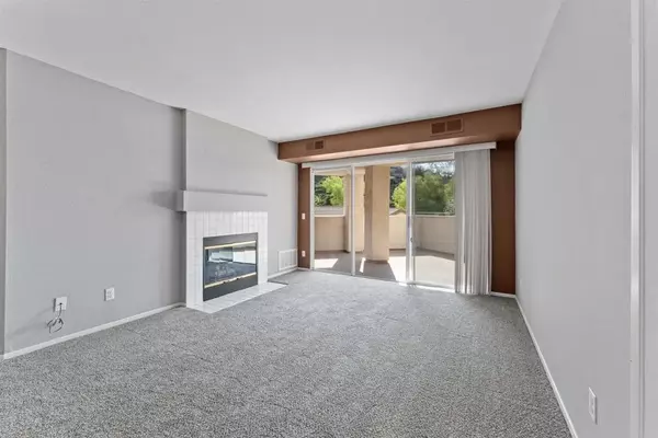 San Diego, CA 92131,11315 Affinity Court #148