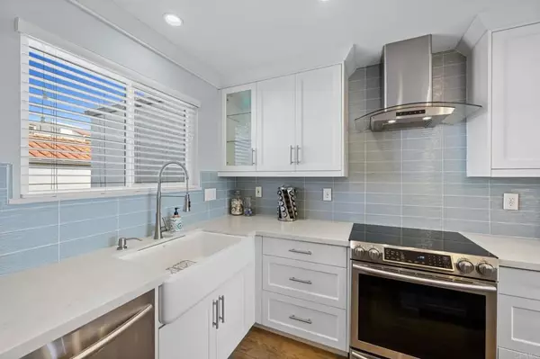 Carlsbad, CA 92011,908 Caminito Madrigal #D