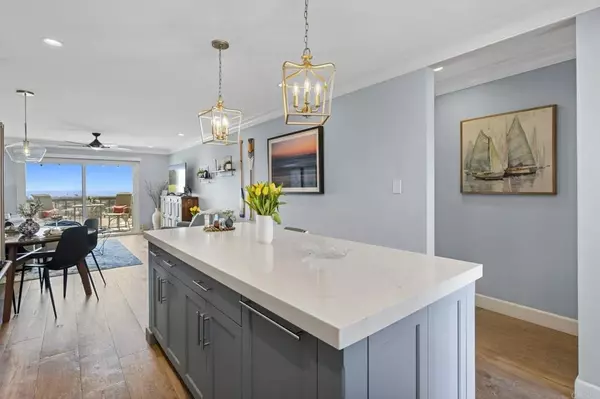 Carlsbad, CA 92011,908 Caminito Madrigal #D