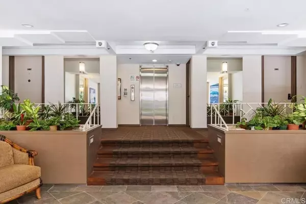 La Jolla, CA 92037,1040 Coast Blvd South #104