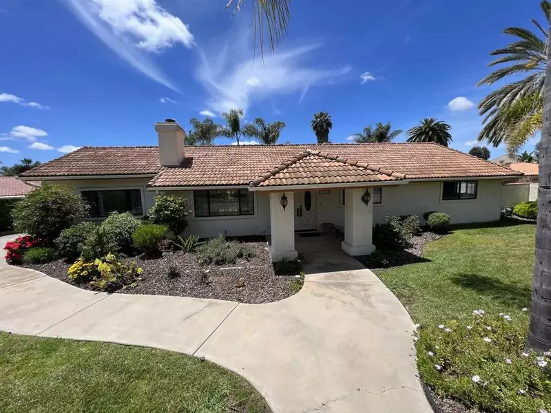 1602 Warmlands Avenue, Vista, CA 92084