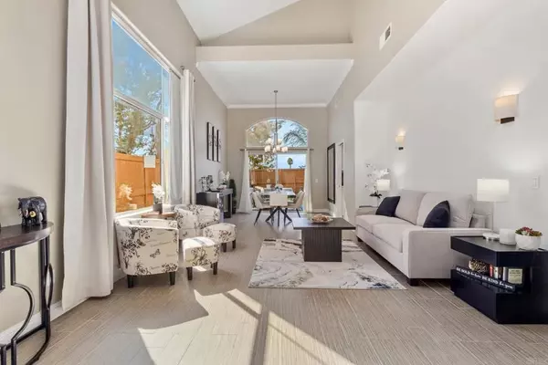 Oceanside, CA 92056,1527 Via Otano