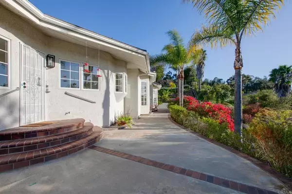 Vista, CA 92084,1248 Via Christina