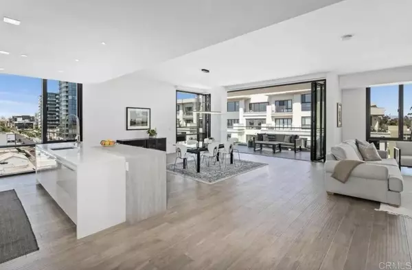 San Diego, CA 92103,2604 5th Ave. #701