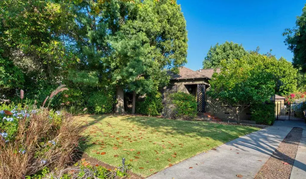 Monrovia, CA 91016,444 N Myrtle Ave