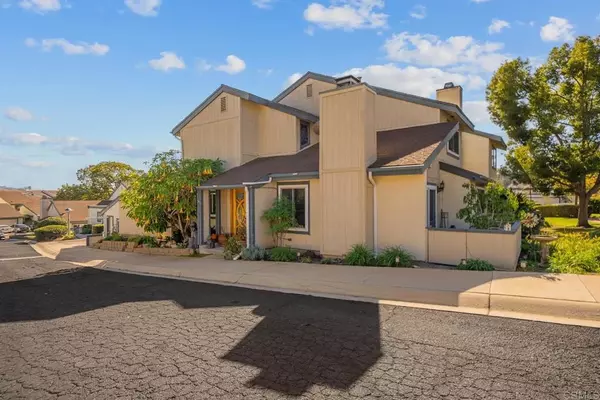 San Marcos, CA 92069,141 Cerco Rosado