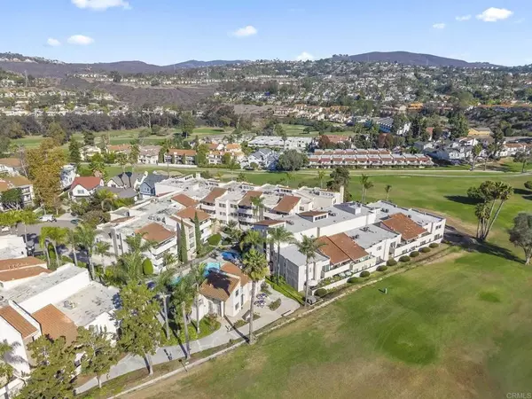 Carlsbad, CA 92009,2639 Pirineos Way #231