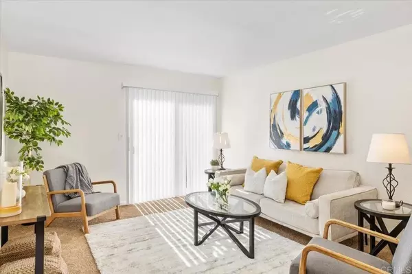 Fallbrook, CA 92028,868 E Alvarado Street #27